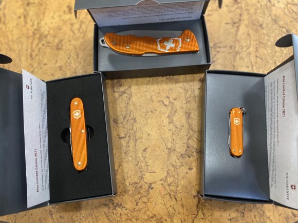 Coleccion de navajas Victorinox E.L. 2021 - Imagen 2