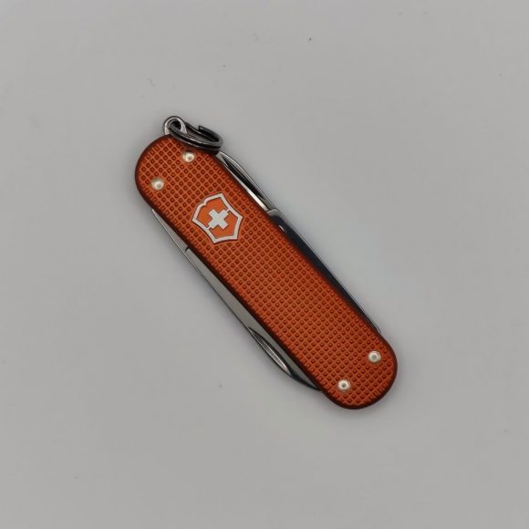 Navaja Victorinox Classic SD Alox E.L. 2025 - Imagen 2